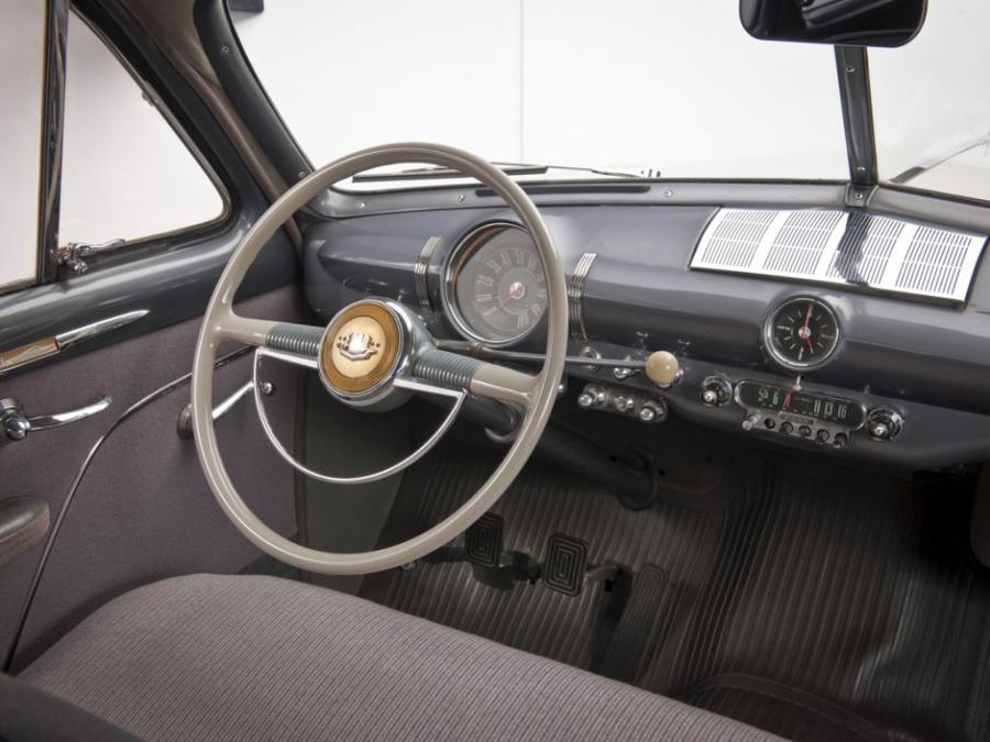  Ford Custom Tudor Sedan 1949 года  (фото 5 из 5)